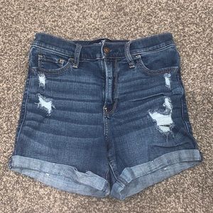 🌻Hollister jean shorts!